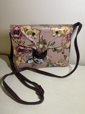 Patricia Nash Dusty Rose Floral Crossbody with Plum Strap